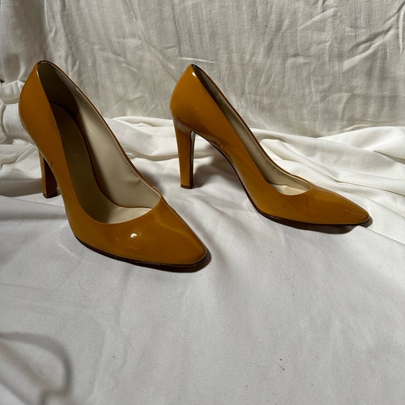 AUTHENTIC MIU MIU 🥰 YELLOW PATENT LEATHER HEEL PUMPS SIZE 39 🥳 8.5 y2k Barbie - Picture 7 of 11